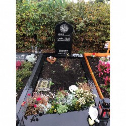 Einzelgräber 520 Modell