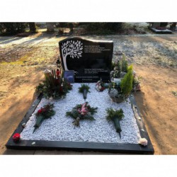 Doppelgrabstein 1022 Modell 2