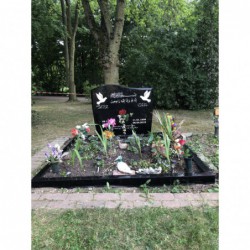 Doppelgrabstein 1027 Modell 2